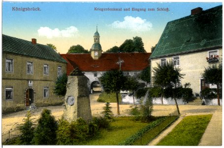 18712-Königsbrück-1915-Eingang zum Schloß mit Kriegerdenkmal-Brück & Sohn Kunstverlag