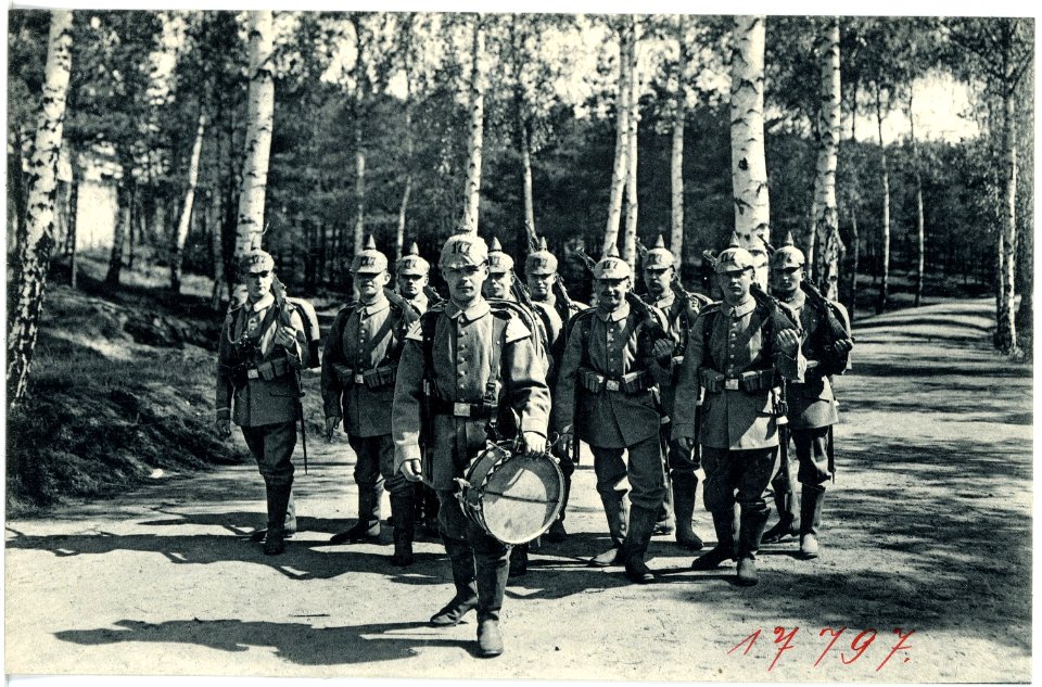 17797-Dresden-1914-Felddienst auf dem Marsch-Brück & Sohn Kunstverlag