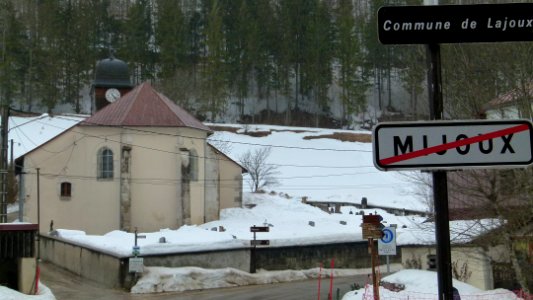 Mijoux village church 1