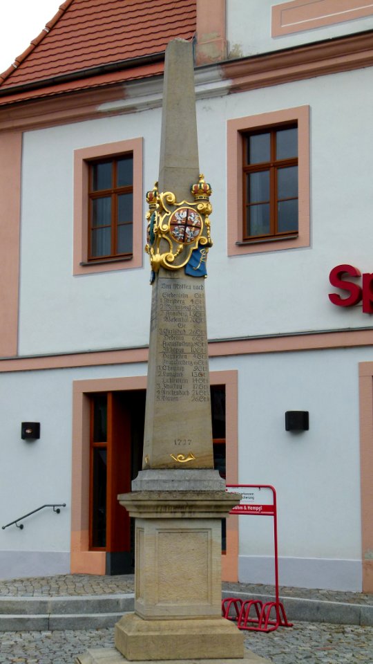 Postmeilensäule Markt Nossen 2