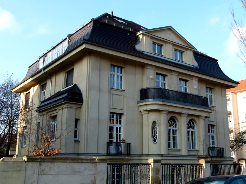 Leon-Pohle-Straße 2 Strehlen 2