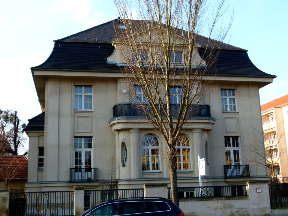 Leon-Pohle-Straße 2 Strehlen 1