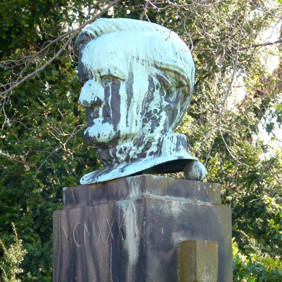Richard-Wagner-Denkmal Tschaikowskiplatz Graupa Pirna 4