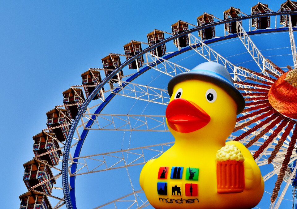 Ferris wheel gondolas ride