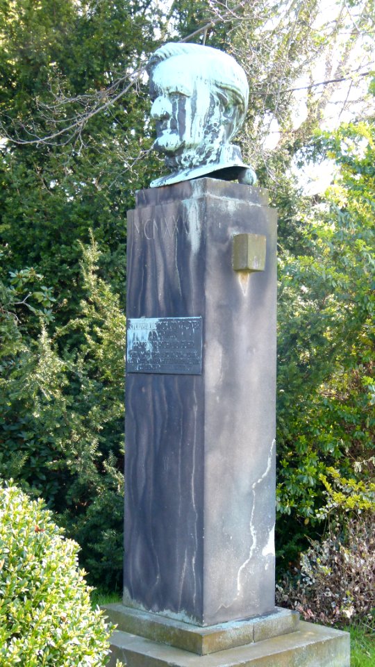 Richard-Wagner-Denkmal Tschaikowskiplatz Graupa Pirna 3
