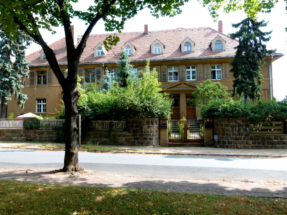 Rosa-Luxemburg-Platz 2-3 Radebeul
