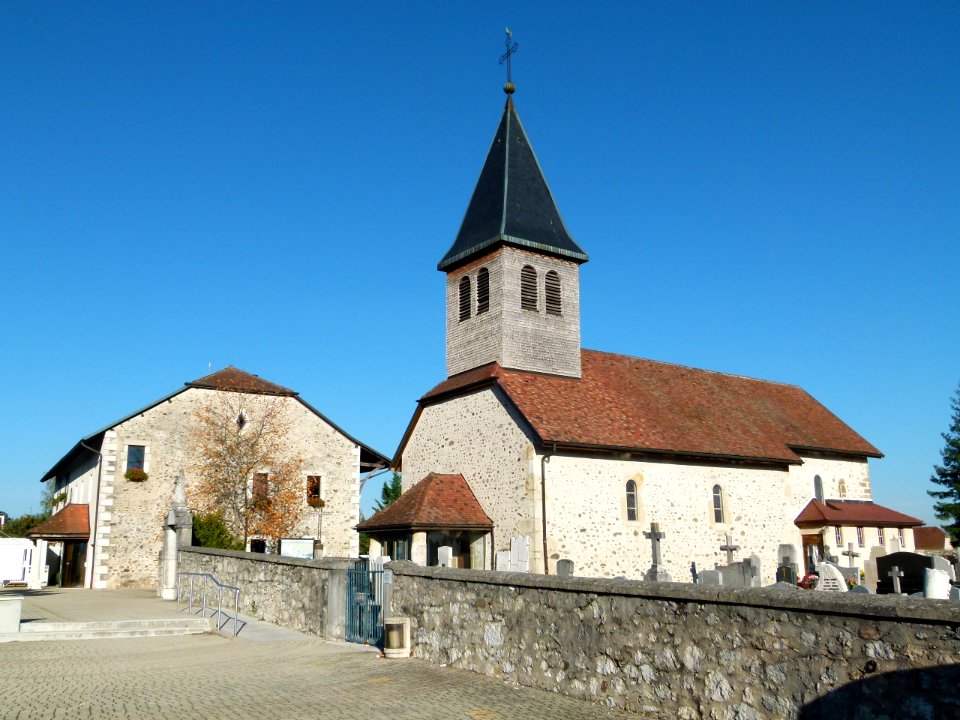 Rathaus und Kirche Prévessin-Moëns