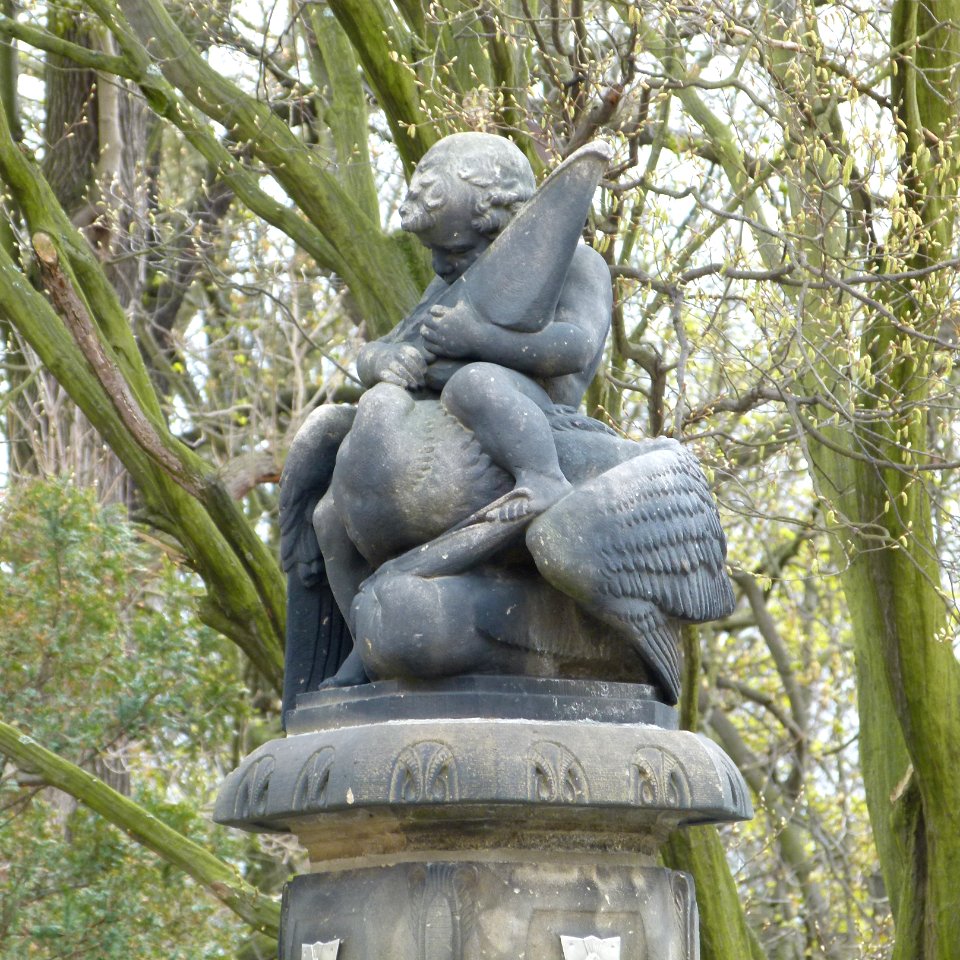 Brunnen Schlosshof 2 Pirna 3