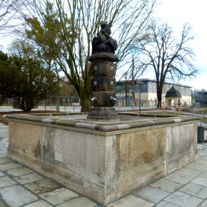 Brunnen Schlosshof 2 Pirna 1