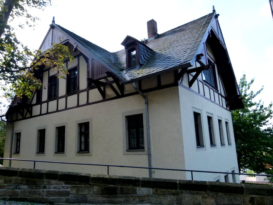 Calberlastraße 2 in Loschwitz