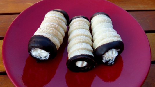 Blätterteig-Creme-Röllchen