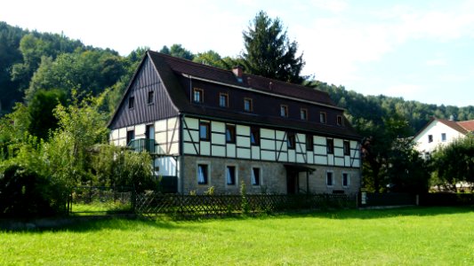 Bahnhofstraße 6 Pötzscha 1