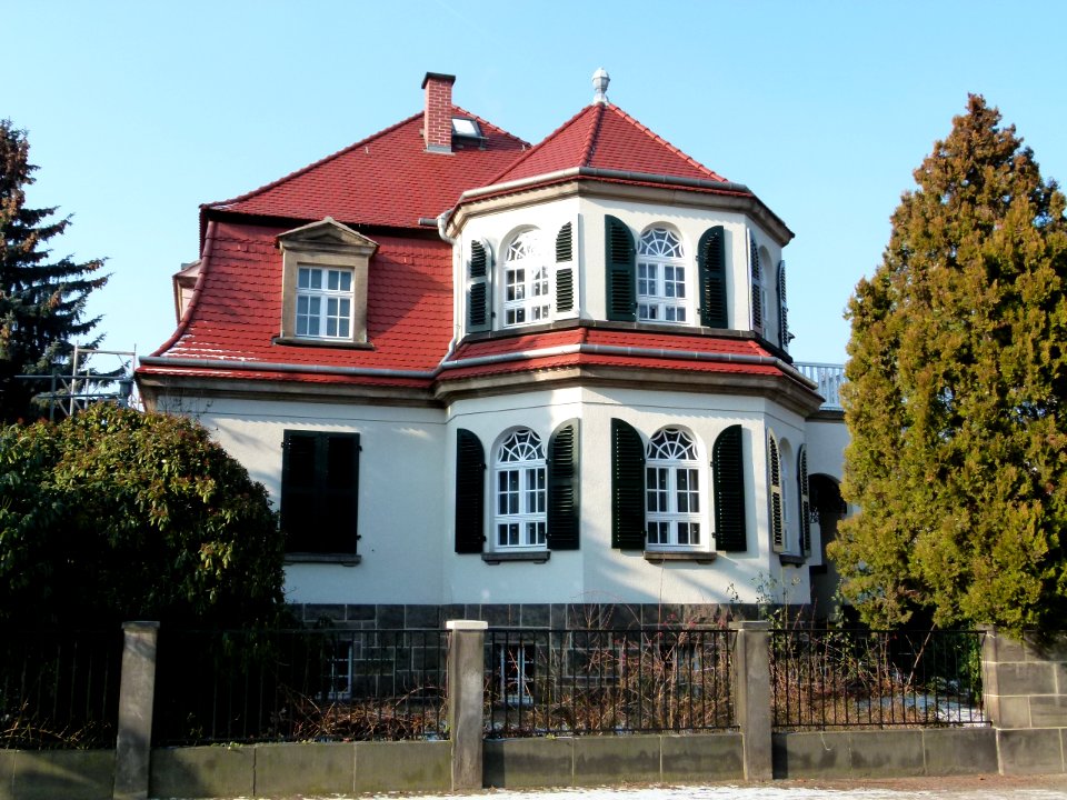 Basteistraße 18 Strehlen 1