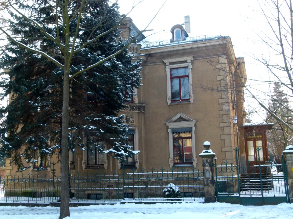 Hermannstraße 4 Strehlen 1