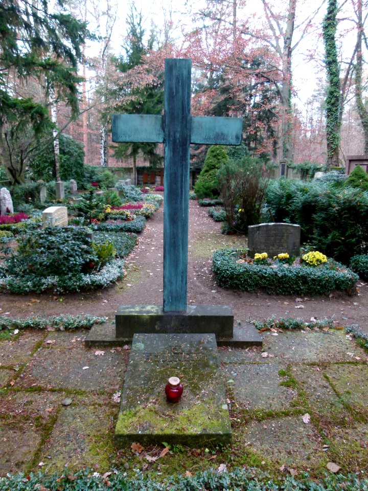 Ehrenmal für Gefallene II. Weltkrieg Am Heiderand Weißer Hirsch