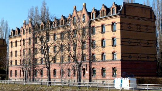 Emerich-Ambros-Ufer 66-68 Friedrichstadt 1