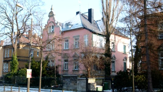 Karcherallee 37 Strehlen 1