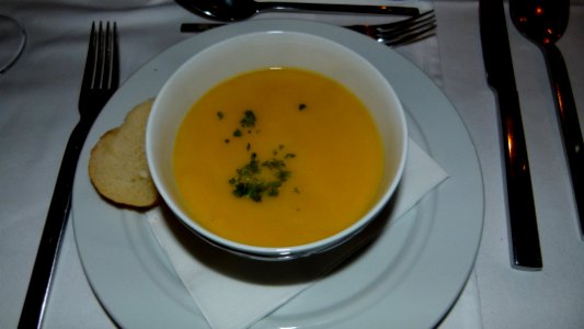 Kürbis-Pfirsich-Suppe