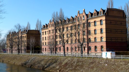 Emerich-Ambros-Ufer 66-68-70-72 Friedrichstadt