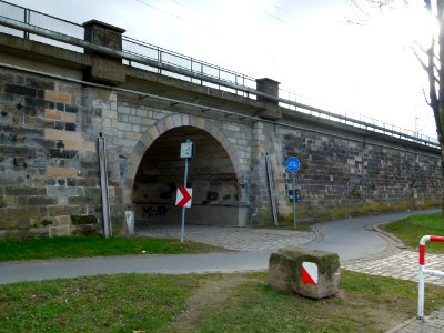Eisenbahndamm Am Elbufer Pirna