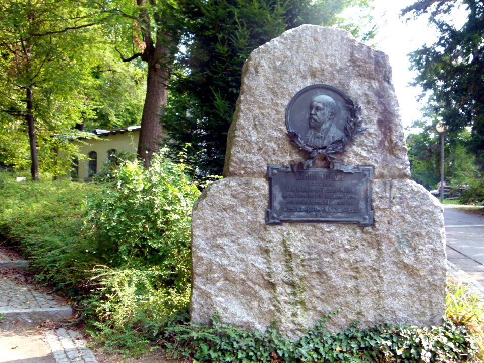 Gottlieb-Daimler-Denkmal Bad Cannstatt 2