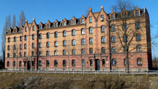 Emerich-Ambros-Ufer 66-68 Friedrichstadt 2