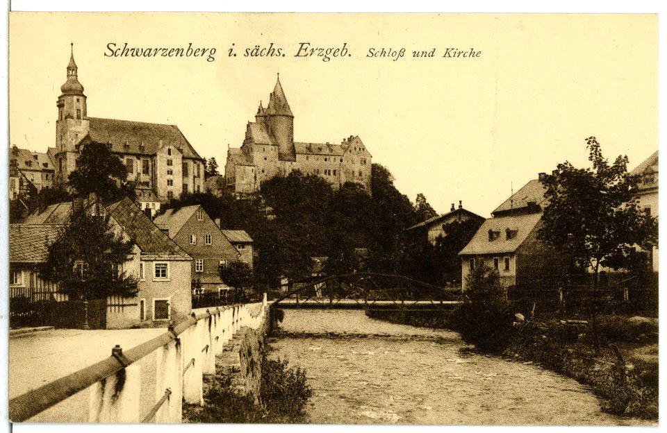 07407-Schwarzenberg-1906-Blick von der Uferstraße zum Schloß-Brück & Sohn Kunstverlag