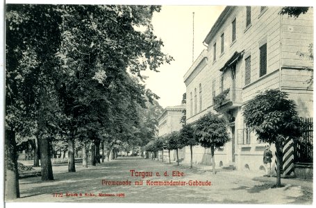 07772-Torgau-1906-Promenade mit Kommandanturgebäude-Brück & Sohn Kunstverlag