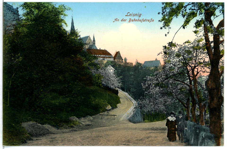 07230-Leisnig-1906-Blick zum Schloß von der Bahnhofstraße-Brück & Sohn Kunstverlag