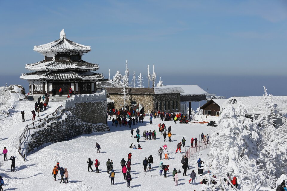Seolcheonbong beautiful in the cold
