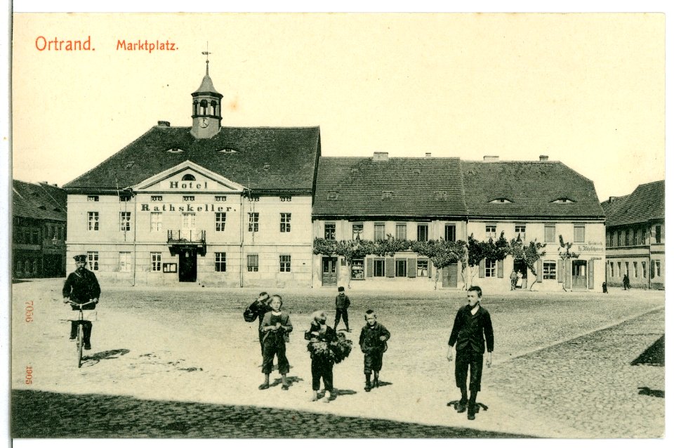 07056-Ortrand-1906-Marktplatz-Brück & Sohn Kunstverlag