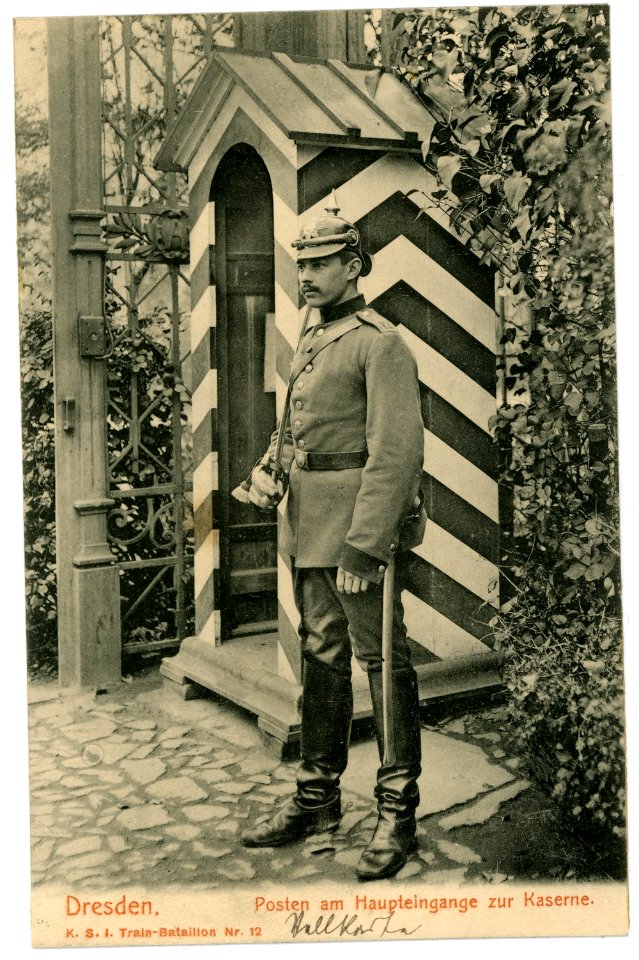 07104-Dresden-1906-Posten am Haupteingang zur Kaserne-Brück & Sohn Kunstverlag