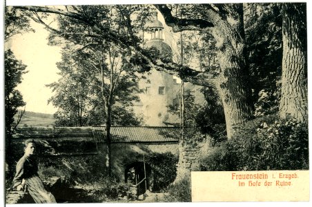 07516-Frauenstein-1906-Hof der Ruine-Brück & Sohn Kunstverlag