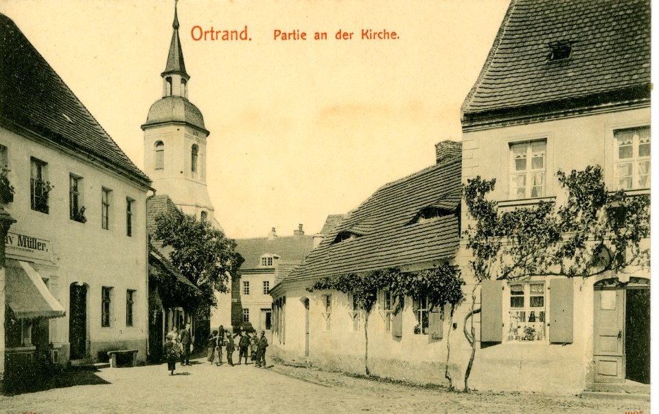 07059-Ortrand-1906-An der Kirche-Brück & Sohn Kunstverlag (cropped)