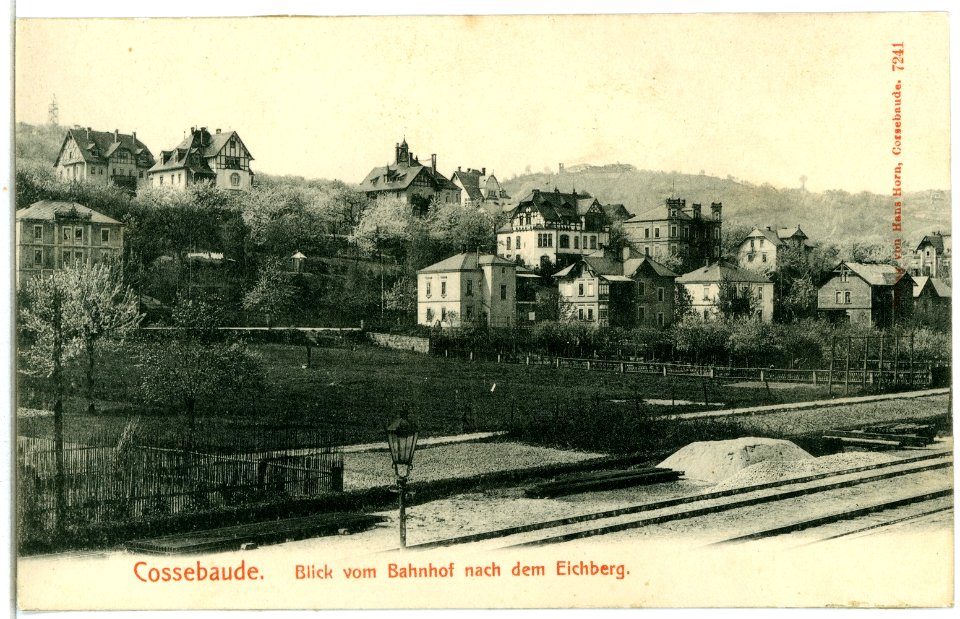 07241-Cossebaude-1906-Blick vom Bahnhof nach dem Eichberg-Brück & Sohn Kunstverlag