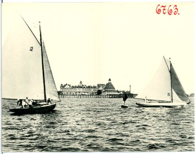 06763-Coronado-1905-Hotel del Coronado and Sailboats-Brück & Sohn Kunstverlag