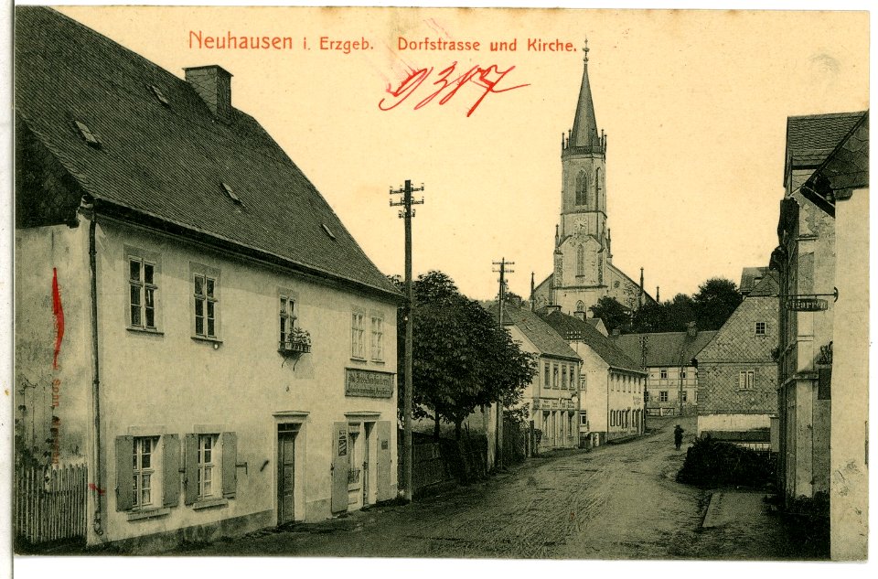 09387-Neuhausen-1907-Dorfstraße und Kirche-Brück & Sohn Kunstverlag