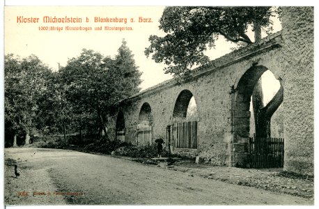 09064-Blankenburg-1907-Klosterbogen und Klostergarten-Brück & Sohn Kunstverlag