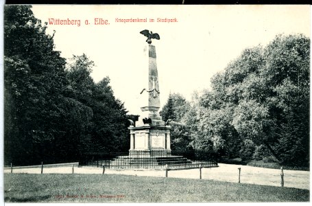 07950-Wittenberg-1906-Kriegerdenkmal im Stadtpark-Brück & Sohn Kunstverlag