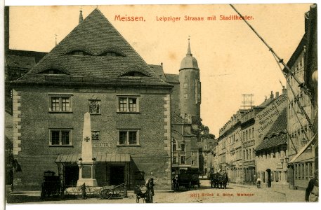 09311-Meißen-1907-Leipziger Straße mit Stadttheater und Obelisk-Brück & Sohn Kunstverlag