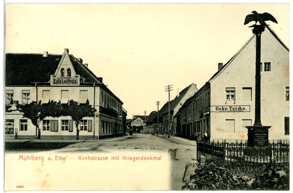 04460-Mühlberg-1903-Kirchstraße mit Kriegerdenkmal-Brück & Sohn Kunstverlag