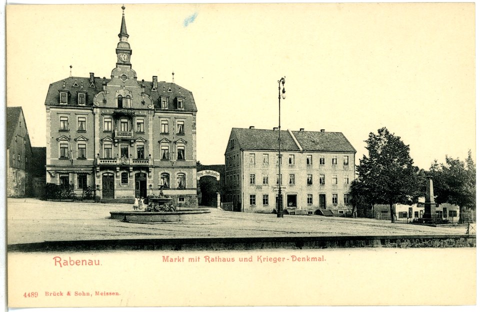 04489-Rabenau-1903-Markt mit Rathaus und Kriegerdenkmal-Brück & Sohn Kunstverlag
