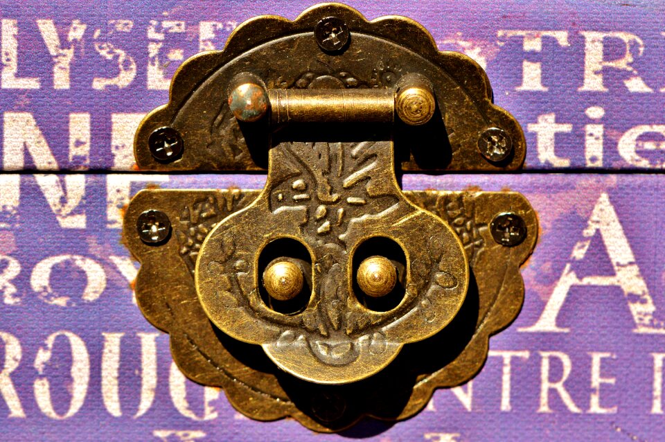 Ornament casket fitting