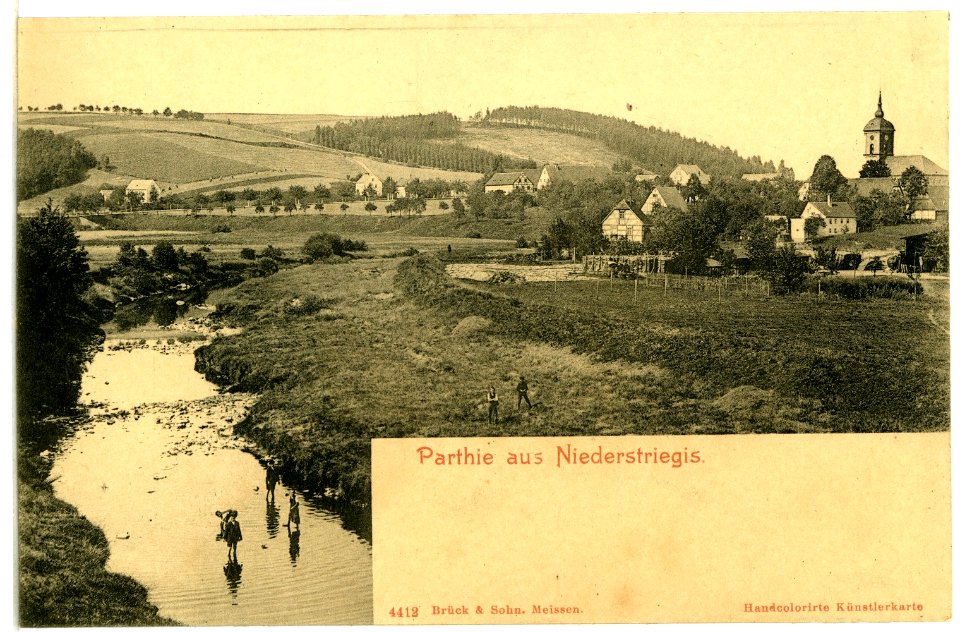 04412-Niederstriegis-1903-Blick zur Kirche-Brück & Sohn Kunstverlag