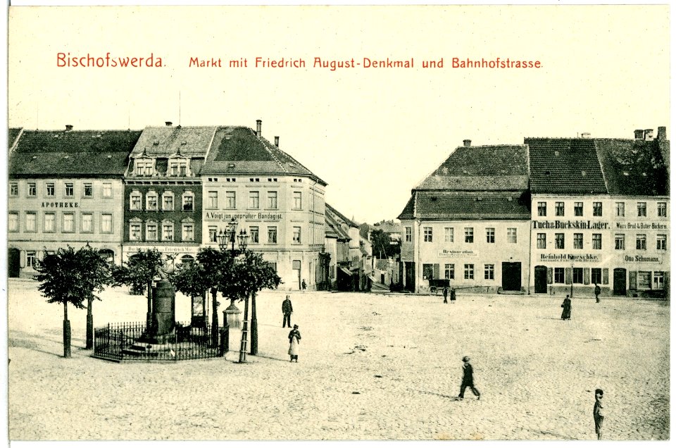 04159-Bischofswerda-1903-Markt mit Friedrich-August-Denkmal und Bahnhofstraße-Brück & Sohn Kunstverlag