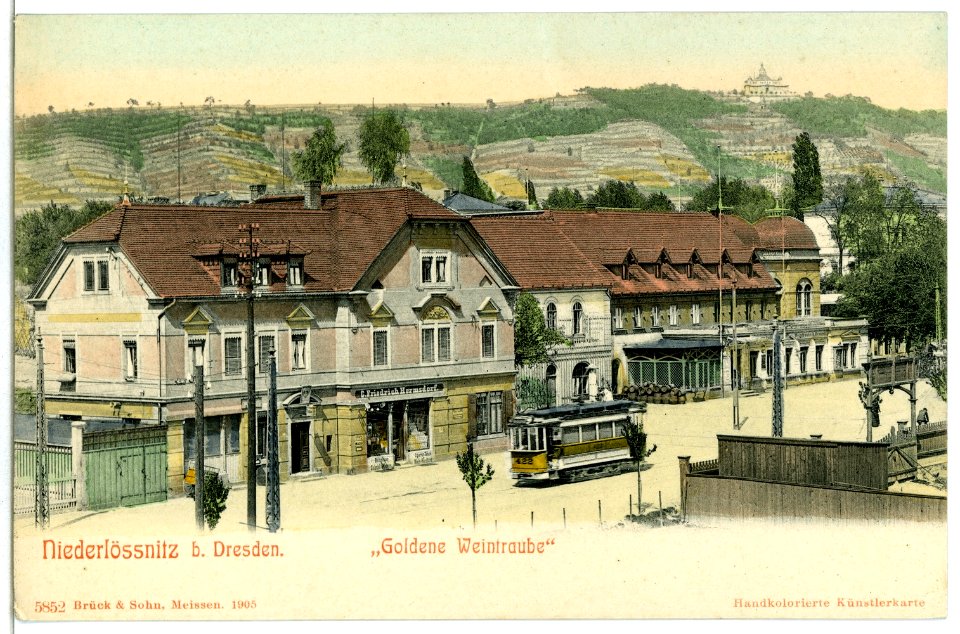 05852-Niederlößnitz-1905-Goldene Weintraube mit Straßenbahn, Spitzhaus-Brück & Sohn Kunstverlag