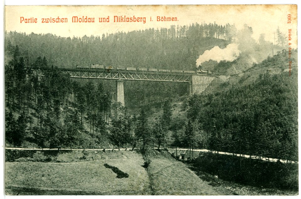 06001-Moldau-1905-Eisenbahnbrücke mit Zug zwischen Moldau und Niklasberg-Brück & Sohn Kunstverlag
