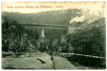 06001-Moldau-1905-Eisenbahnbrücke mit Zug zwischen Moldau und Niklasberg-Brück & Sohn Kunstverlag