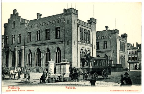 05940-Kolberg-1905-Rathaus mit Pferdekutsche-Brück & Sohn Kunstverlag