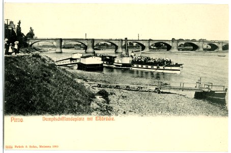 05934-Pirna-1905-Brücke, Dampfschifflandeplatz mit Dampfer Schandau-Brück & Sohn Kunstverlag